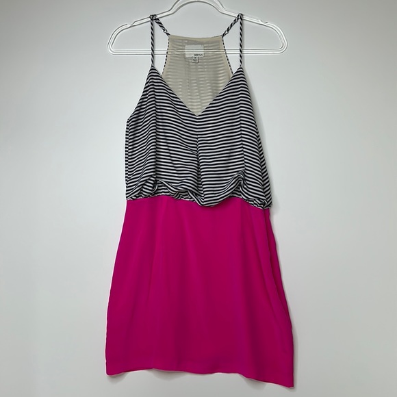 Greylin Dresses & Skirts - Greylin Dress Womens Medium Blue White Hot Pink Silk Shell Adjustable Strap V